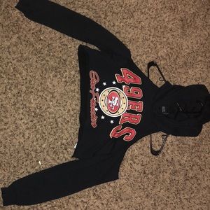 crop top sweatshirt